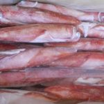 KHÁCH MUA HẢI SẢN ĐÔNG LẠNH