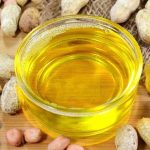 KHÁCH MUA DẦU ĂN TỪ ĐẬU PHỘNG